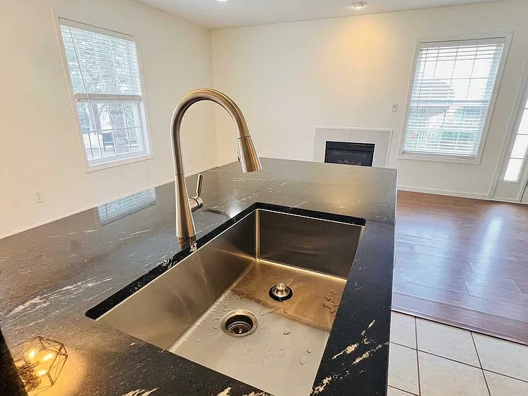3590 S Oaklawn Cir — Photo 5