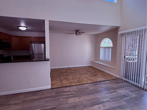 9325 W Desert Inn Rd APT 260, Spring Valley, NV 89117