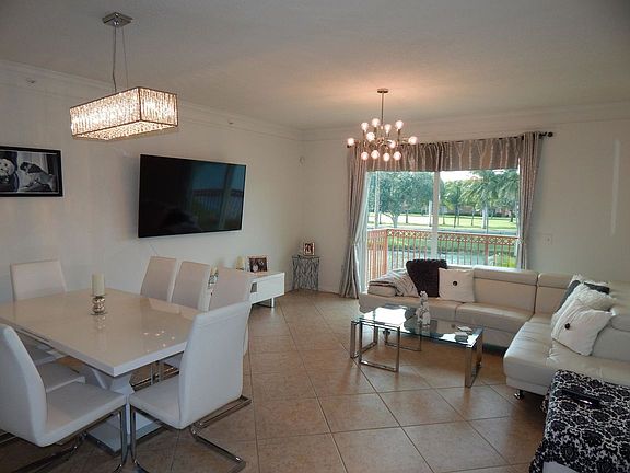 5th image of 2032 Alta Meadows Ln APT 1108