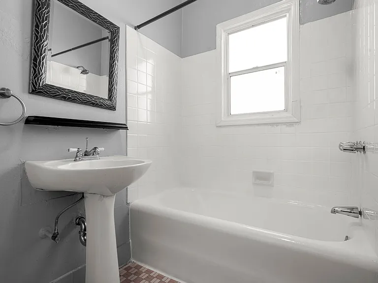 1516 N Hobart Blvd — Photo 11