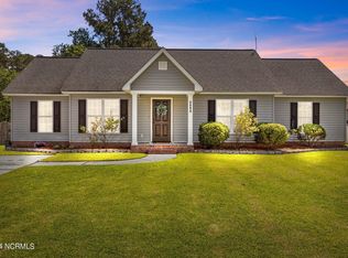 2625 Coopers Point Dr, Winterville, NC 28590