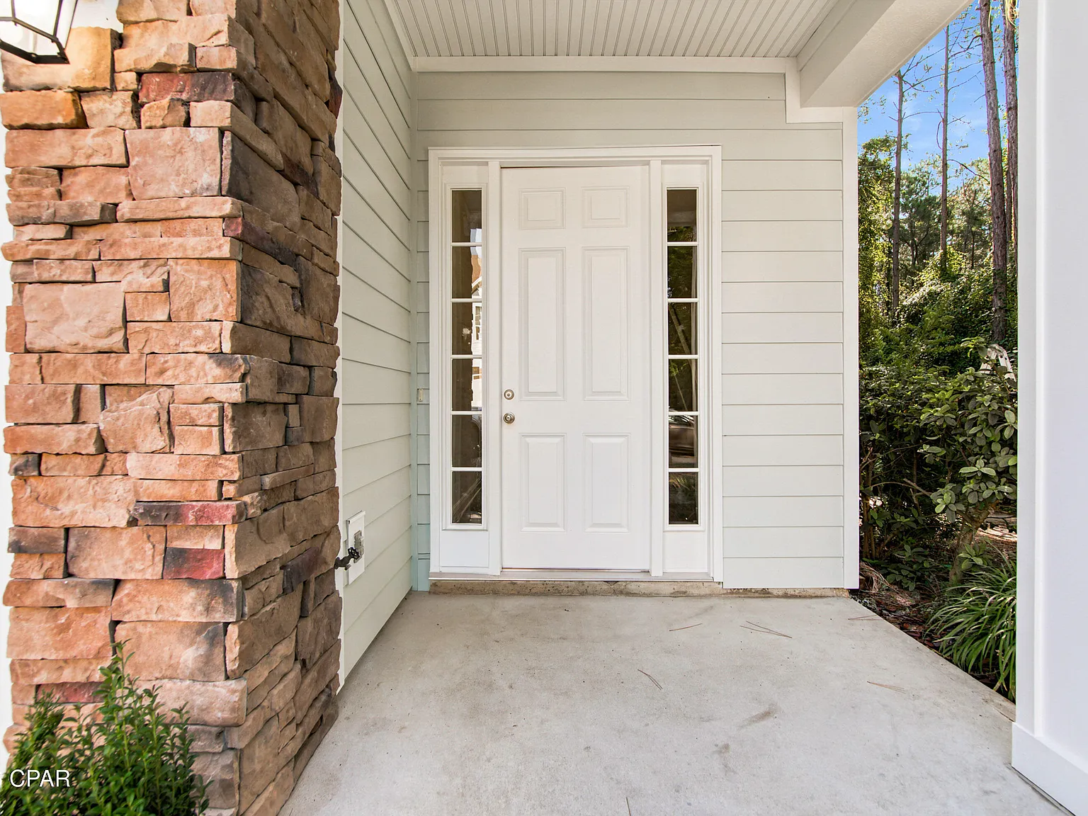 3 bed, 2.5 bath, 2093 sqft, $2,500 — Photo 3