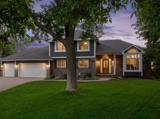 4255 Lanewood Ln N, Plymouth, MN 55446