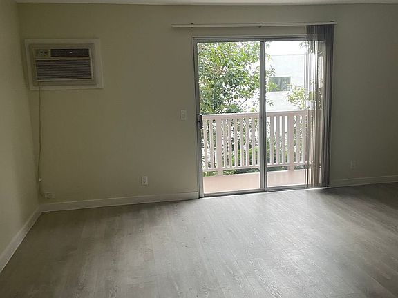 5th image of 14695 Parthenia St APT 232