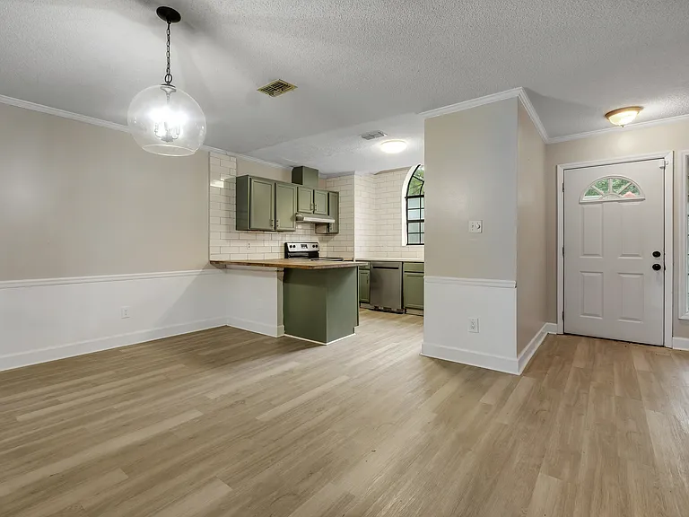 2828 Par Ln — Photo 7