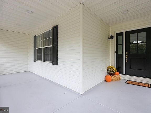 3rd image of 20919 Aster Dr