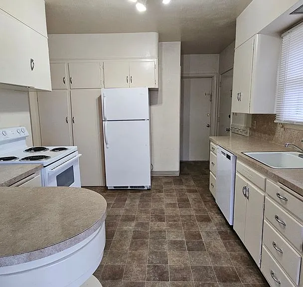 515 W Milwaukee Dr — Photo 8