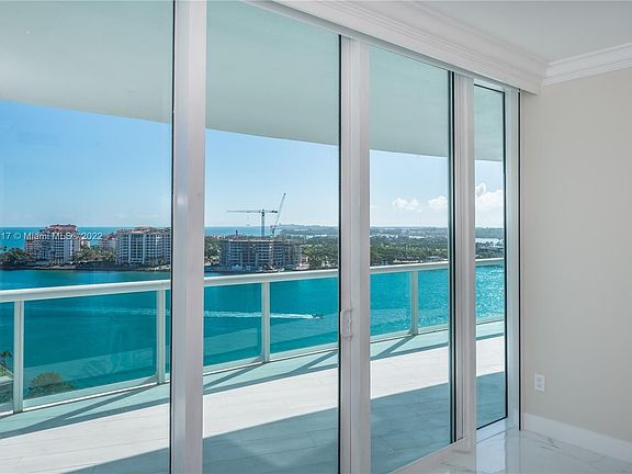 3rd image of 1000 S Pointe Dr APT 1604