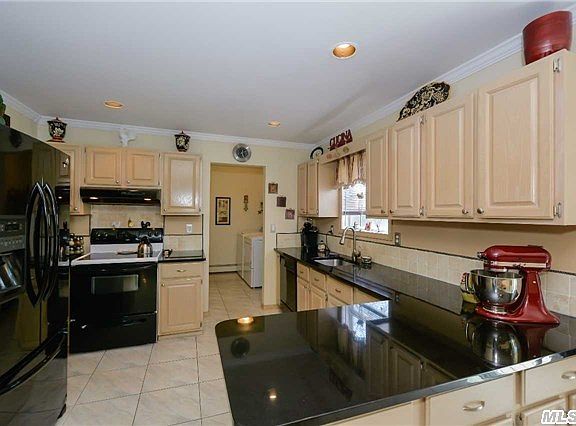 5th image of 205 Baywood Dr