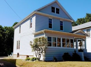 31 Osborne Rd, Albany, NY 12205