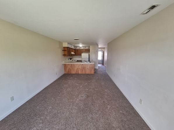 1800 Bay St #1