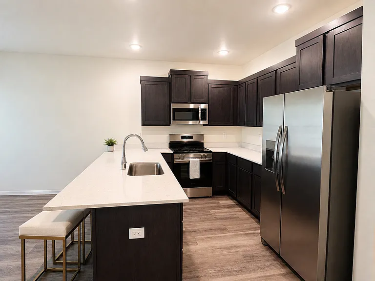 1011 S Benchmark Ln #1 — Photo 3