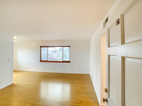 2nd image of 1644 Oxford St #16
