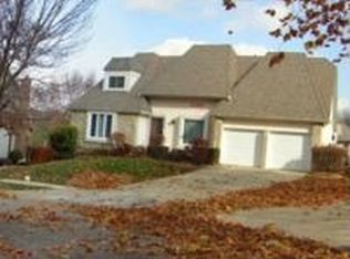 9012 W 114th St, Overland Park, KS 66210