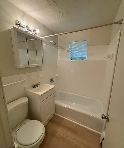 707 Bedford St #2 — Photo 4