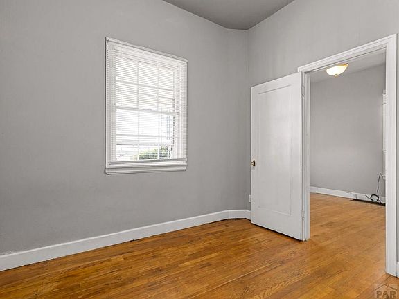 5th image of 1019 Cedar St