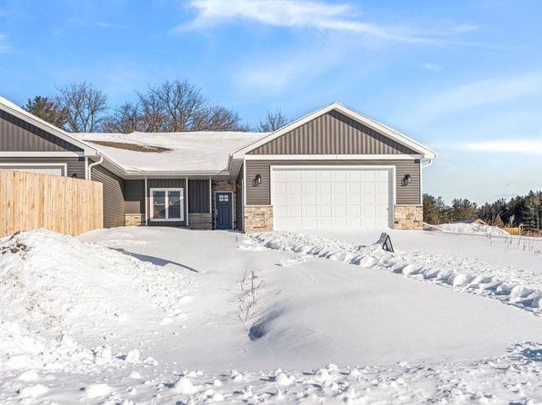 1001B Mill Pond Cir, Weyauwega, WI 54983
