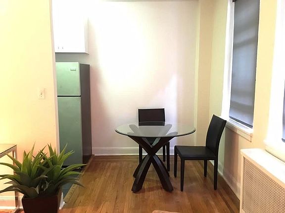 2nd image of 151 W 74th St APT 1A