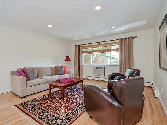 2nd image of 60 Amber Dr