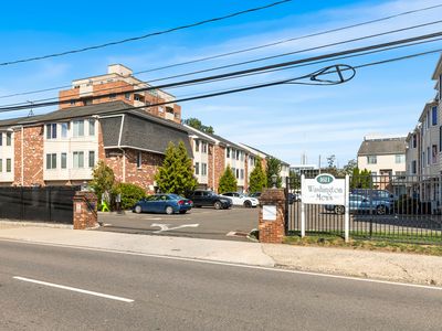 1611 Washington Boulevard APT 27, Stamford, CT, 06901