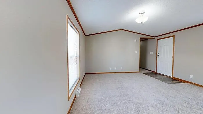 139 American Ave — Photo 8