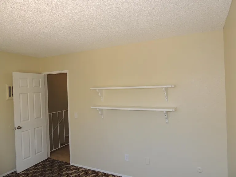 1127 D Ave #C — Photo 30