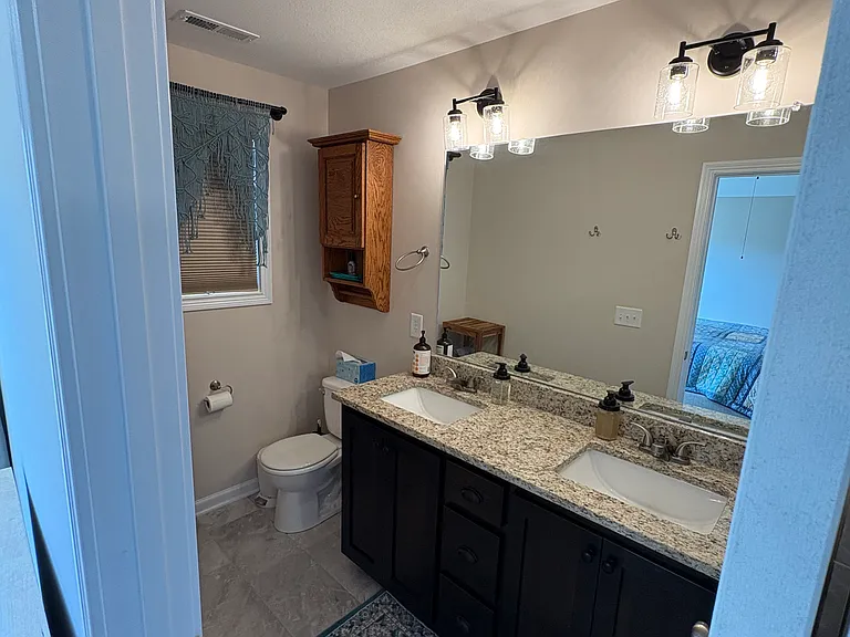 Fredrick Dr — Photo 13