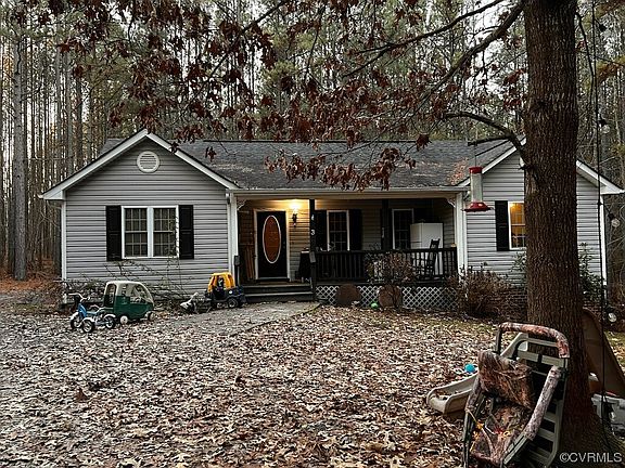 3rd image of 3 Churchwood Ln