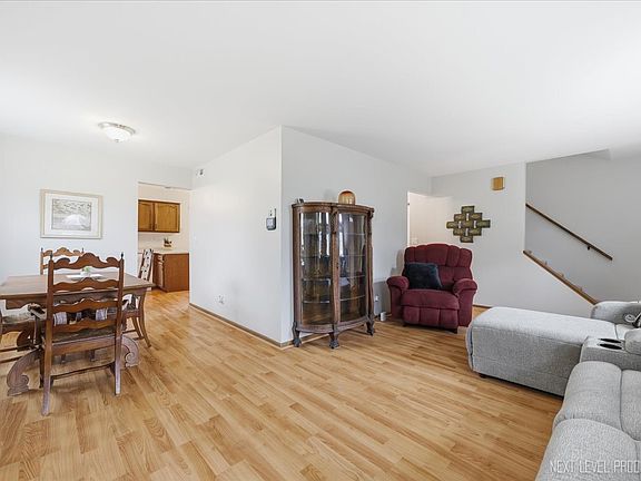 4th image of 104 Augusta Rd