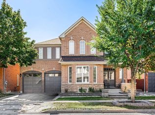 17 Crane Cres, Ajax, ON L1T 4G7