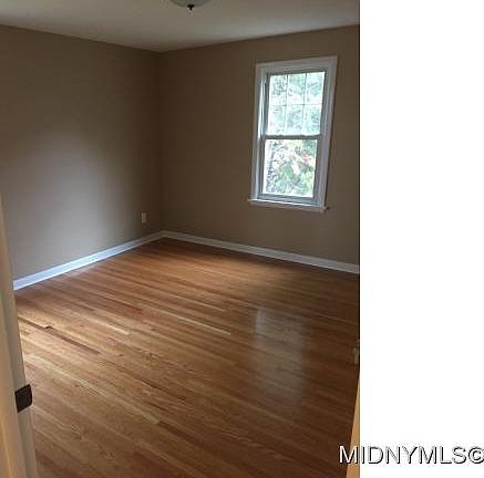 5th image of 137 Colonial Dr