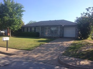 617 Saddle Dr, Midlothian, TX 76065
