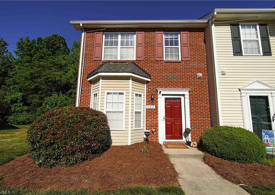 1st image of 902 Brittany Way