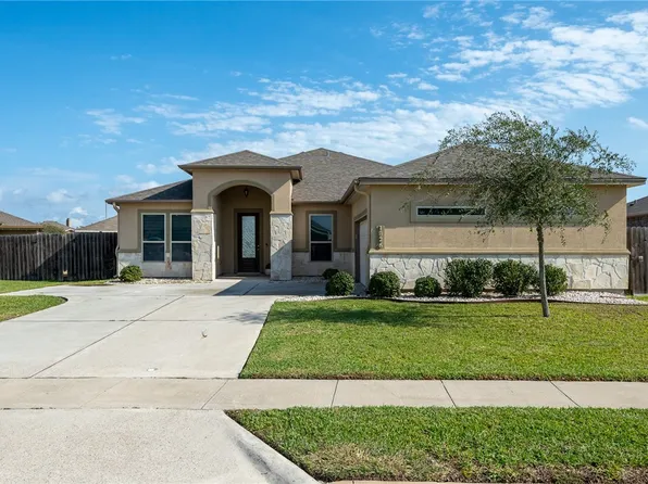 1826 Monterey Bay Dr, Portland, TX 78374