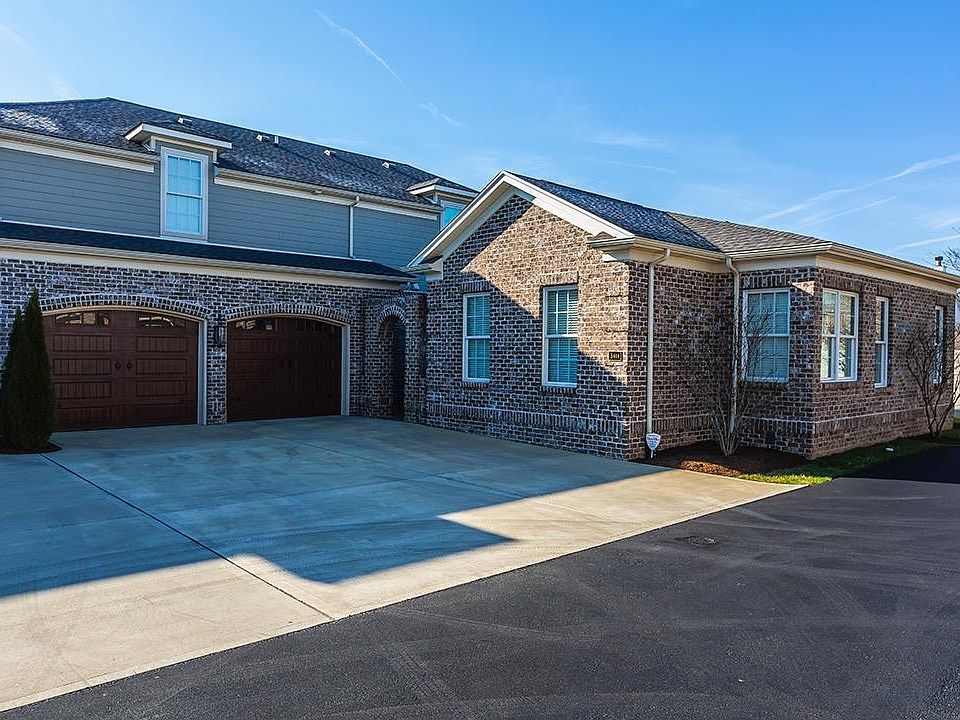 1st image of 3414 Country Club Dr