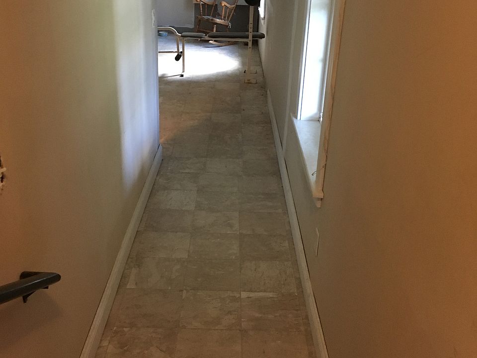 Hallway to the bonus room do