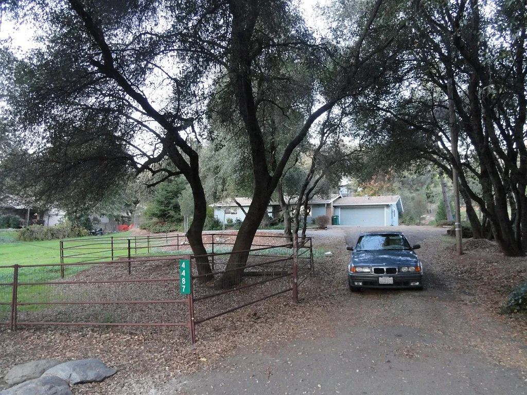 4487 Panorama Dr photo 1