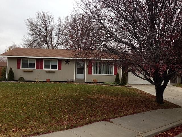 1st image of 525 Parkway Cir