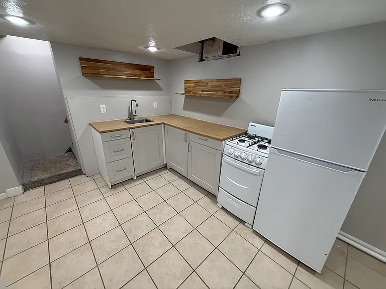 1326 Lafayette Ave #B — Photo 4
