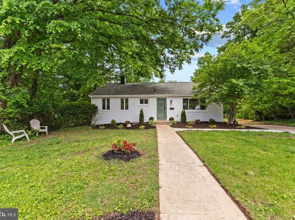6211 Houston Ct, Alexandria, VA 22310