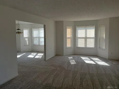2294 Hazelnut Dr — Photo 7