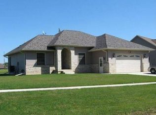 4773 Winghaven Dr, Waterloo, IA 50701