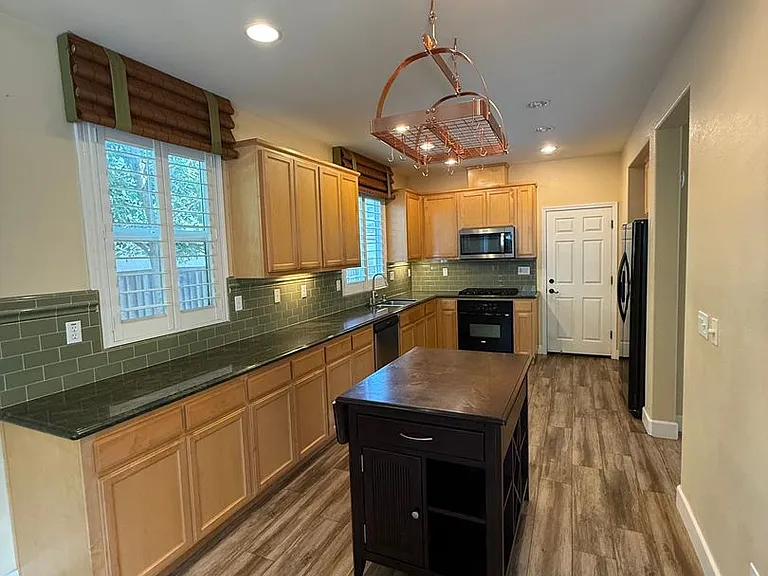 112 Refosco Ct — Photo 6
