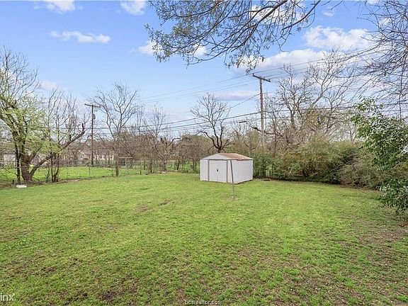 backyard w shed