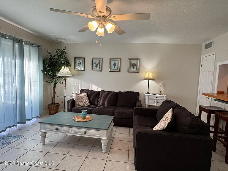 917 Jamestown Ave #100 — Photo 25