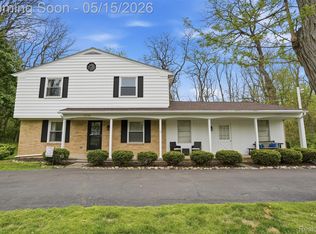 47129 Dunsany Rd, Northville, MI 48167