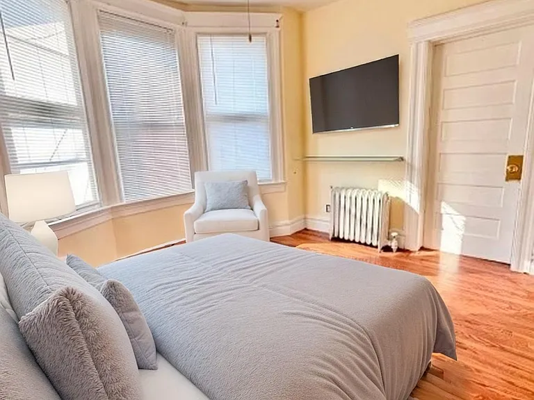 32 Harrison Ave — Photo 12
