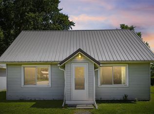 828 60th Ave, Pleasantville, IA 50225