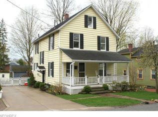 52 E Cottage St, Chagrin Falls, OH