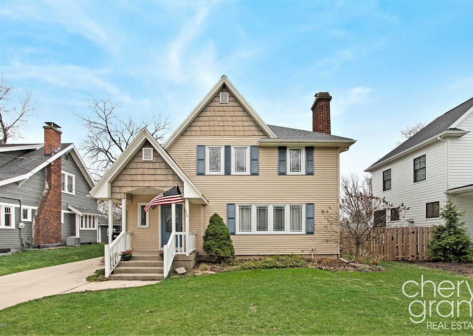 1st image of 2304 Argentina Dr SE